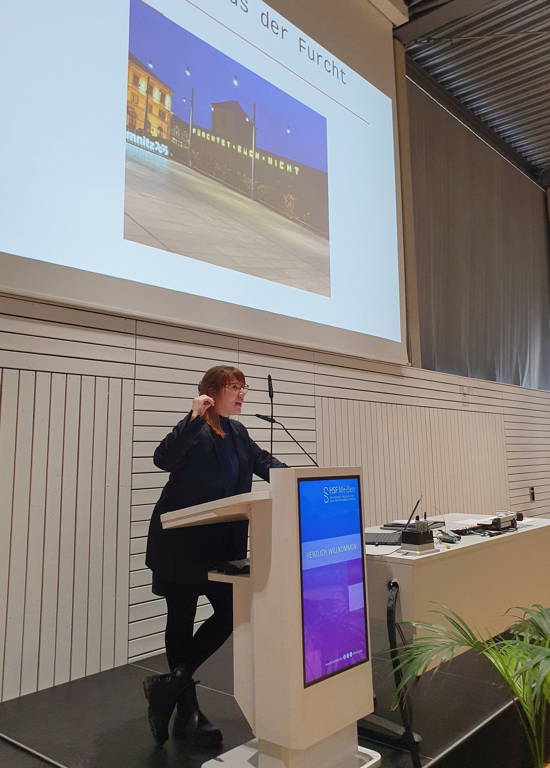 Dr. Barbara Bushart, Dozentin am Fachbereich Allgemeine Verwaltung