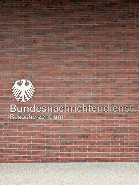 Außenbereich des Besucherzentrums des Bundesnachrichtendienstes