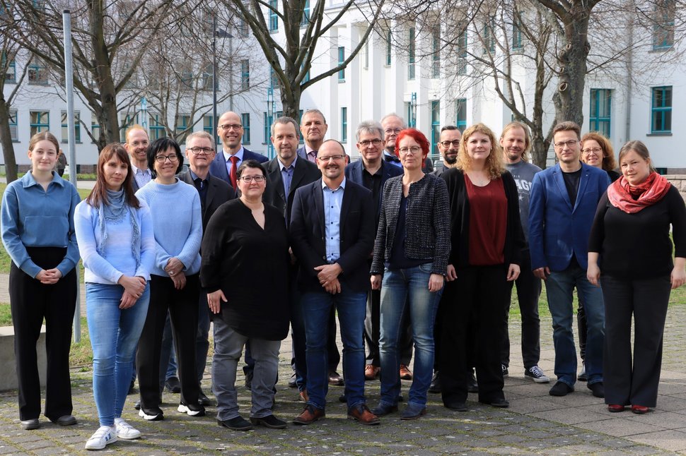 Gruppenbild des Senates, Mitglieder nicht vollständig abgebildet